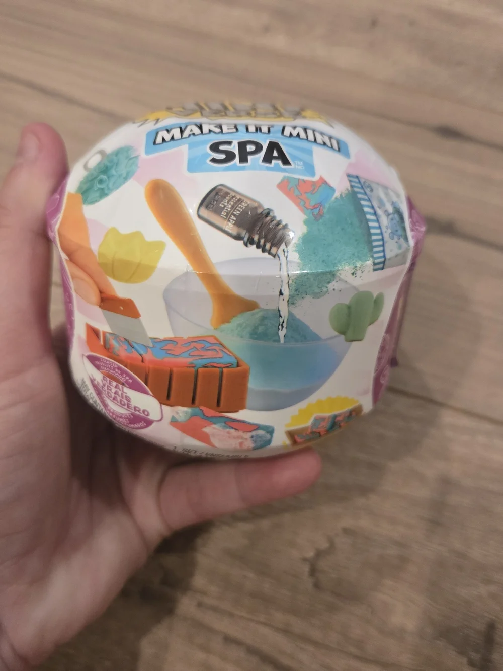 NWT Miniverse Make It Mini Spa Mystery Ball Series 1 Sealed